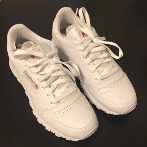 NEW Reebok classic white sneakers